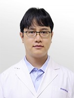 นายแพทย์
                                                              อธิษฐ์
                                                              วุฒิสารวัฒนา